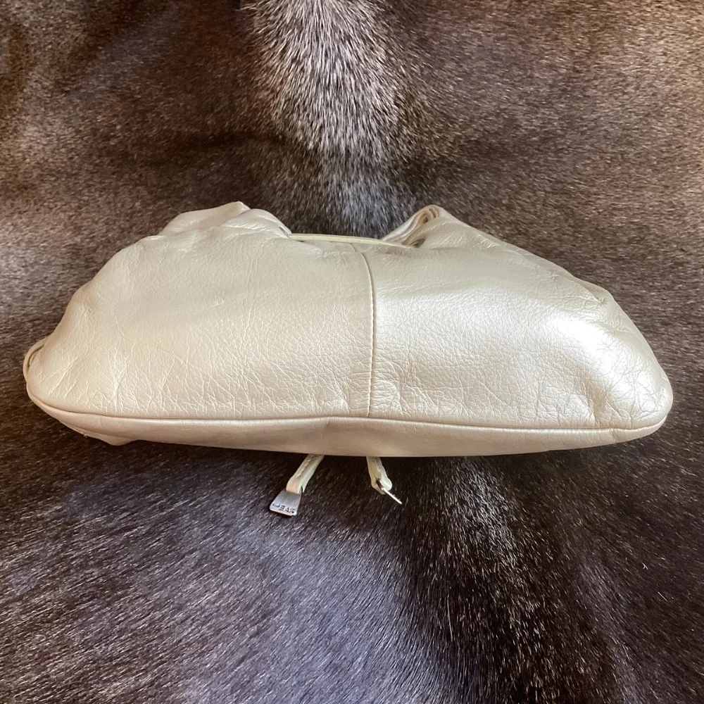 The Sak Gold Leather Slouch Drawstring Mini Shoulder Forearm Carry Handbag 🦋 - Picture 3 of 10